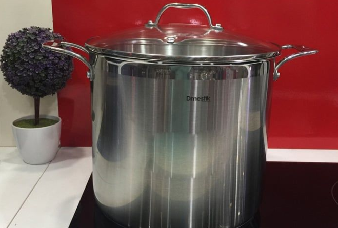 Nồi luộc gà Dmestik E001 phù hợp với những ai?