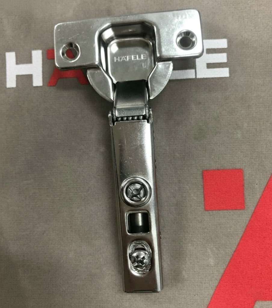 Vì sao nên chọn bản lề giảm chấn Hafele thay vì các loại bản lề thông thường? Vì sao nên chọn bản lề giảm chấn Hafele thay vì các loại bản lề thông thường?