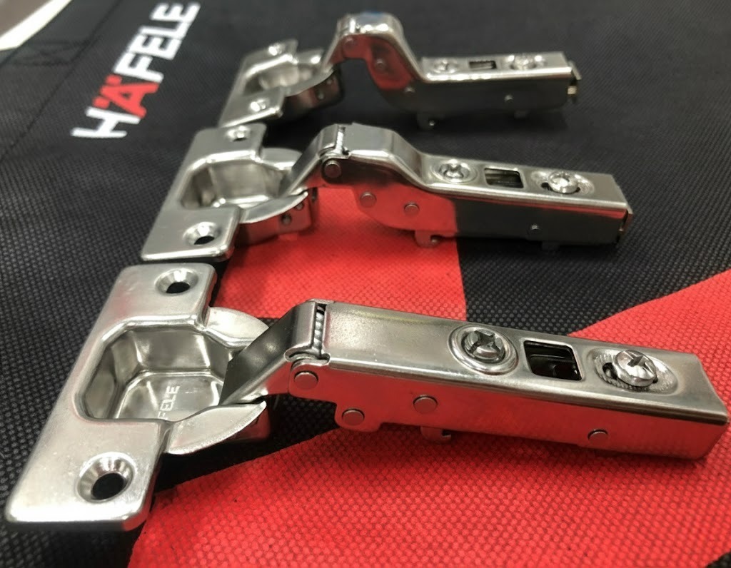 Dễ dàng lắp đặt nhờ đế gắn kèm theo bộ sản phẩm Dễ dàng lắp đặt nhờ đế gắn kèm theo bộ sản phẩm