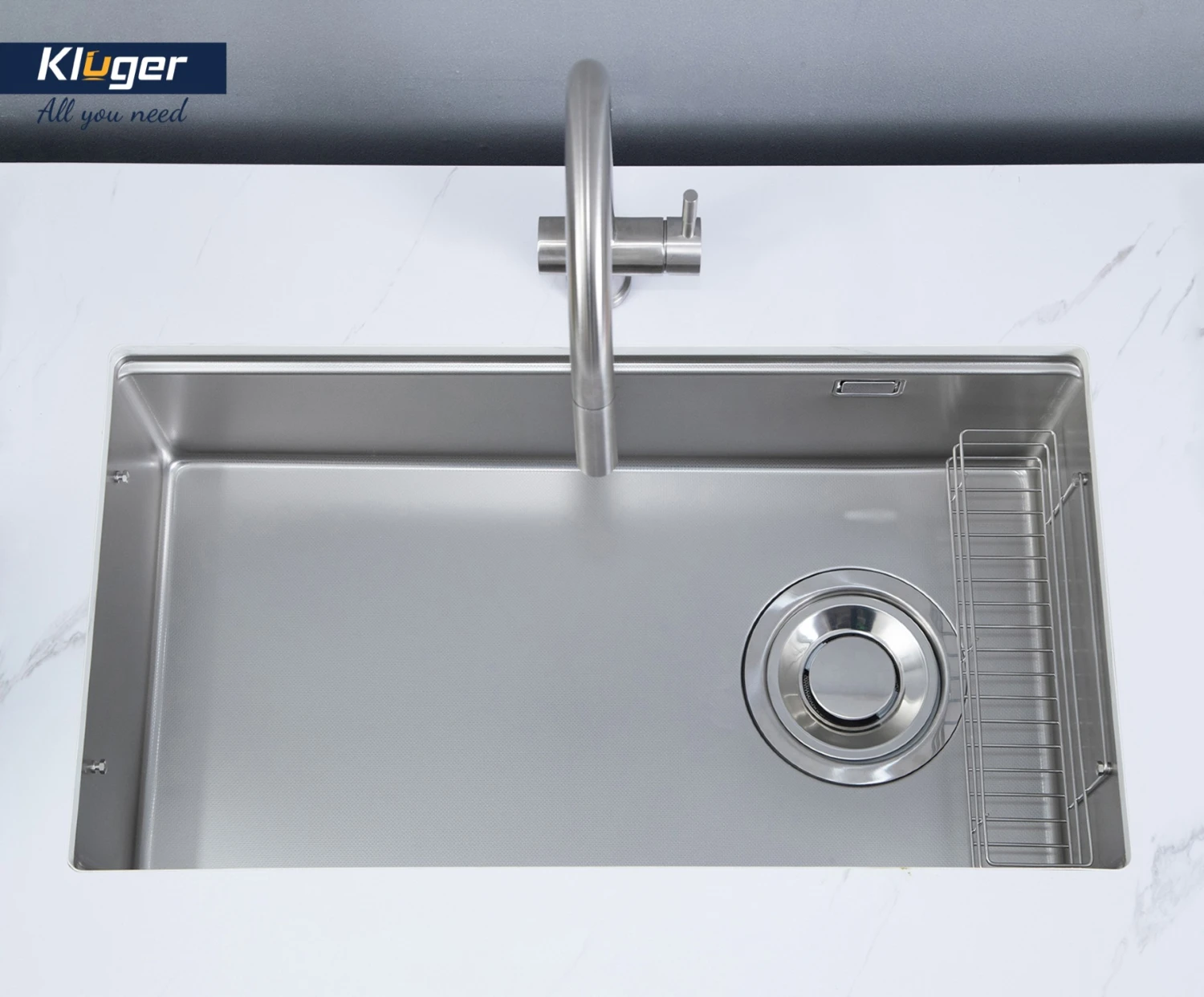 Chậu rửa Kluger KY8045FS-S80 được thiết kế với sự tinh tế và hiện đại, phù hợp với mọi phong cách nội thất và không gian bếp.