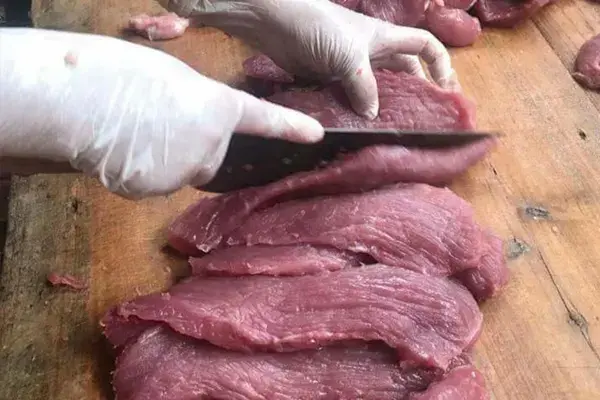 Sơ chế thịt trâu