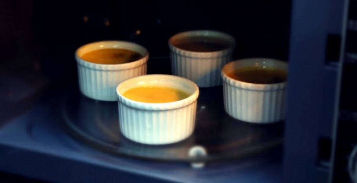 làm bánh flan bằng lò nướng