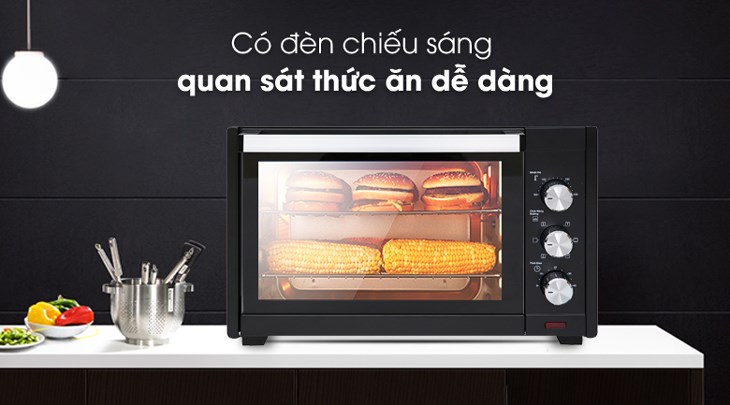 Lò nướng BlueStone EOB-7567 45 lít được tích hợp đèn trong khoang lò để bạn dễ dàng quan sát thức ăn