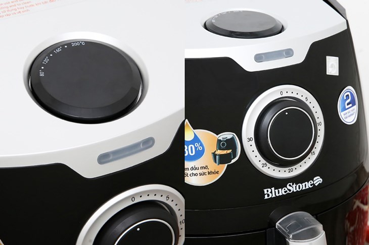 Vặn núm hẹn giờ trên nồi chiên không dầu BlueStone AFB-5871 5.5 lít phù hợp với món ăn cần chế biến để đảm bảo nồi chiên vận hành