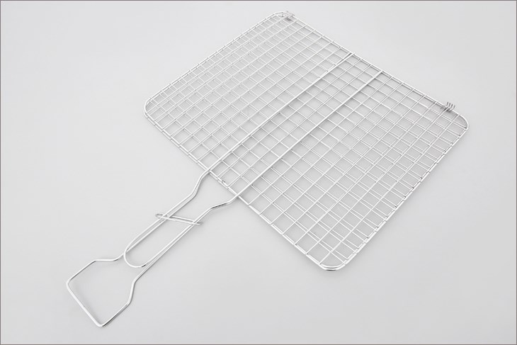Vỉ nướng inox 30 x 24.5 cm Tithafac 02 dùng được trên bếp than, bếp củi, bếp ga và cả bếp hồng ngoại