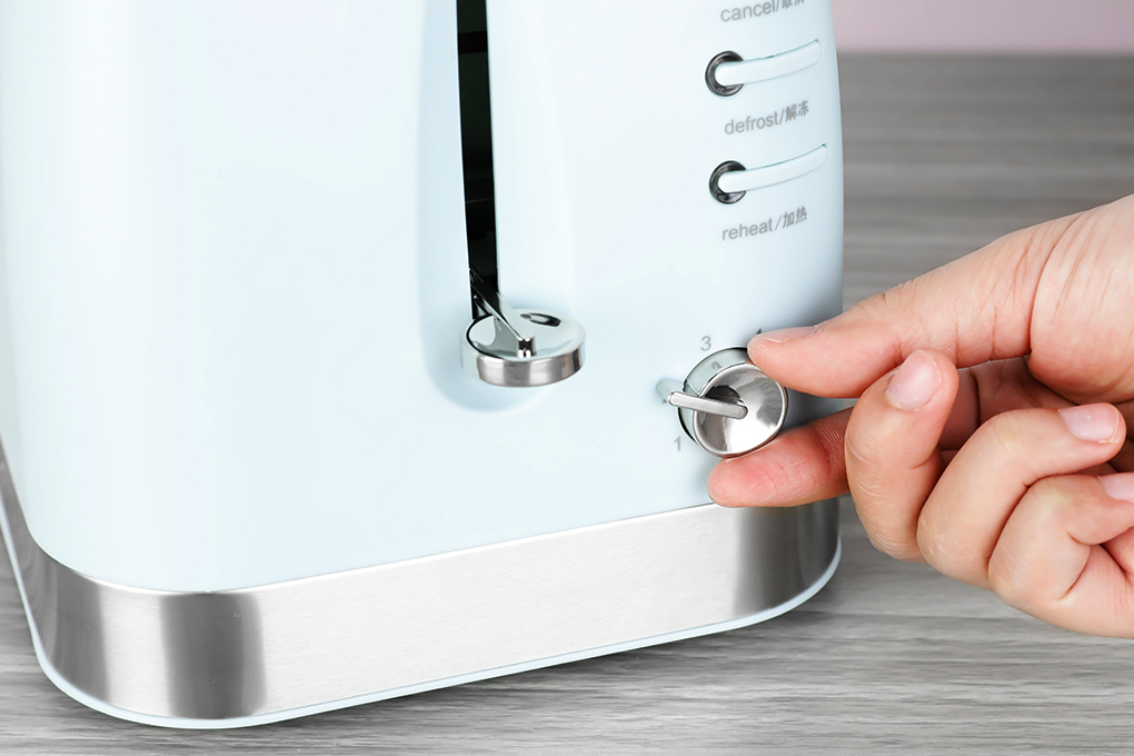 6 cấp độ làm nóng trên máy làm bánh mì Lock&Lock