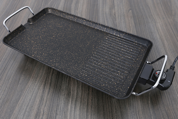 Bếp nướng điện Kangaroo có thiết kế nhỏ gọn và tinh tế