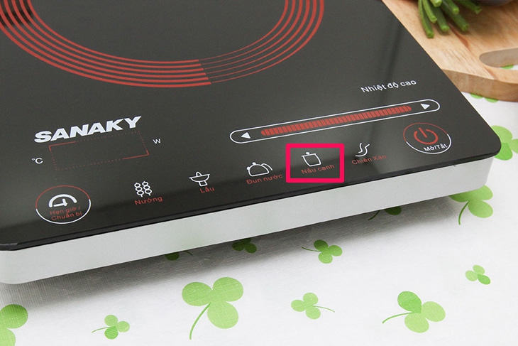 Chế độ nấu súp của bếp hồng ngoại Sanaky SNK2102HG giúp món súp mịn và ngon hơn