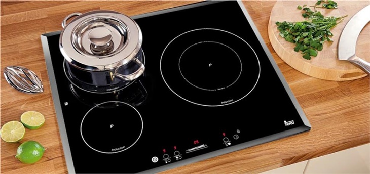 Chọn nồi có đế nhiễm từ, kích cỡ vừa vặn, từ 10 cm trở lên để nấu ăn hiệu quả, không xuất hiện mã lỗi E0