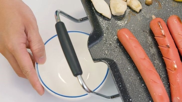 Chân đế cao và chắc chắn