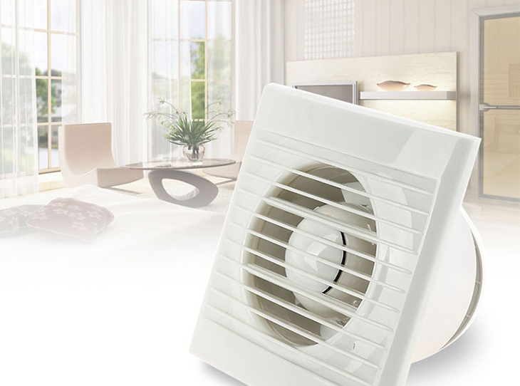 Vị trí tốt nhất để đặt quạt hút gió là trên cao và đối diện dàn lạnh