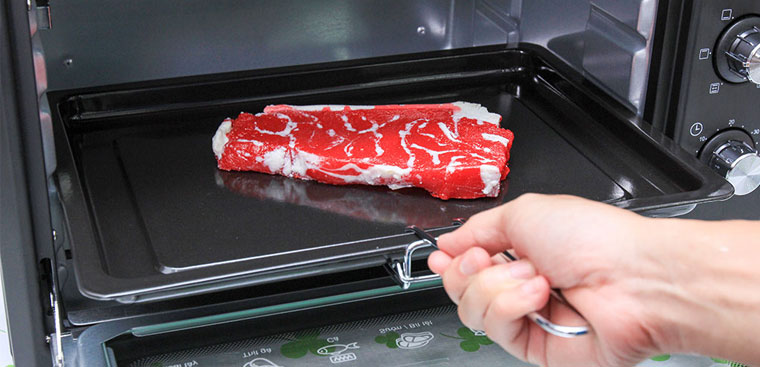 Chất liệu dụng cụ cho vào lò nướng