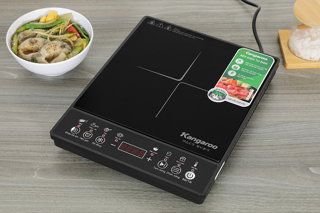 Bếp từ Kangaroo KG18IC1 với mặt kính chất lượng, giúp hạn chế tình trạng nứt vỡ trong quá trình sử dụng