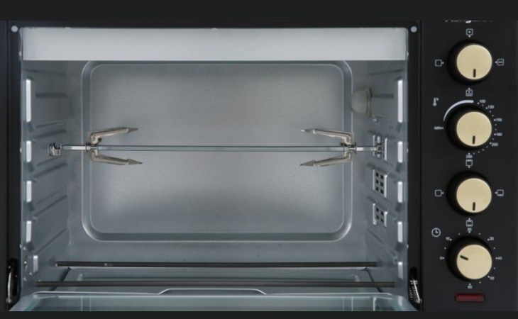 Lò nướng Kangaroo KG5201 52 lít có dung tích lớn, nướng được 2 con gà nguyên con 2kg, 3 ổ bánh bông lan đường kính 20cm