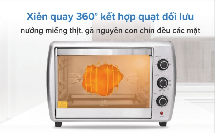 Lò nướng Electrolux EOT38MXC 38 lít có chế độ nướng xiên quay kết hợp quạt đối lưu, giúp nướng thức ăn chín đều nhanh chóng