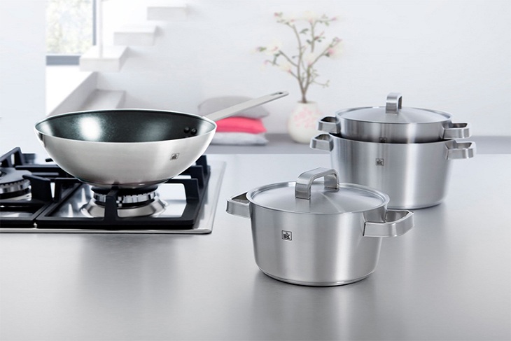 Nên dùng bếp từ hay bếp gas để nấu ăn?