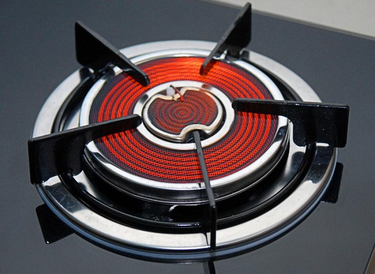 So sánh bếp ga hồng ngoại và bếp ga thường - Nên mua bếp nào sử dụng? 2025