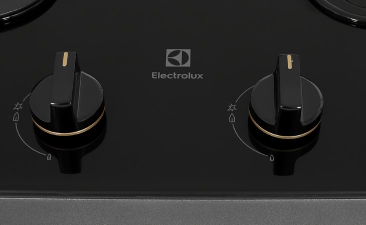 Núm vặn của bếp ga đôi Electrolux ETG7286GKR bị kẹt là một trong những nguyên nhân khiến bếp không kêu tiếng tạch tạch khi bật