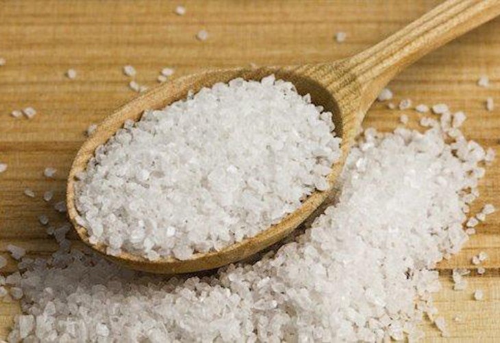 Dùng phèn chua sẽ giúp quần áo sạch sẽ và sáng màu hơn