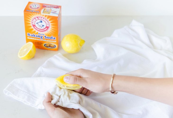 Baking soda là phương pháp tẩy quần áo được nhiều người sử dụng