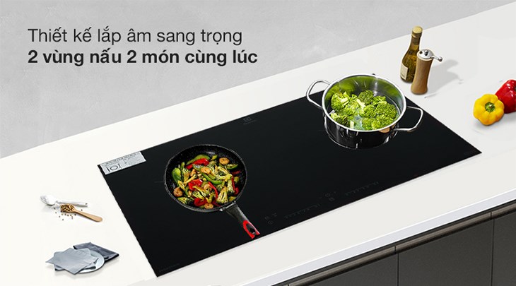 Bếp từ đôi lắp âm Electrolux EHI7260BB có mặt bếp được làm từ kính cường lực nên có độ bền cao Bếp từ đôi lắp âm Electrolux EHI7260BB có mặt bếp được làm từ kính cường lực nên có độ bền cao