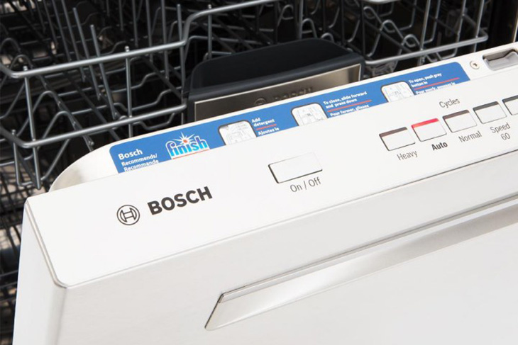 Khóa chống trượt tránh sự cố do mở cửa máy