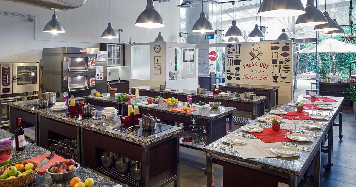 Ưu nhược điểm của bếp từ và bếp hồng ngoại trong các tình huống cụ thể