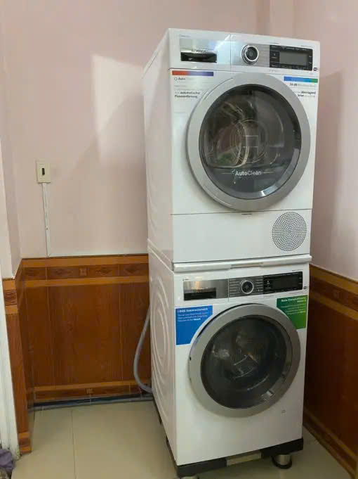 Kệ nối máy giặt sấy Bosch WTZ27400 giúp tiết kiệm không gian nhà bạn