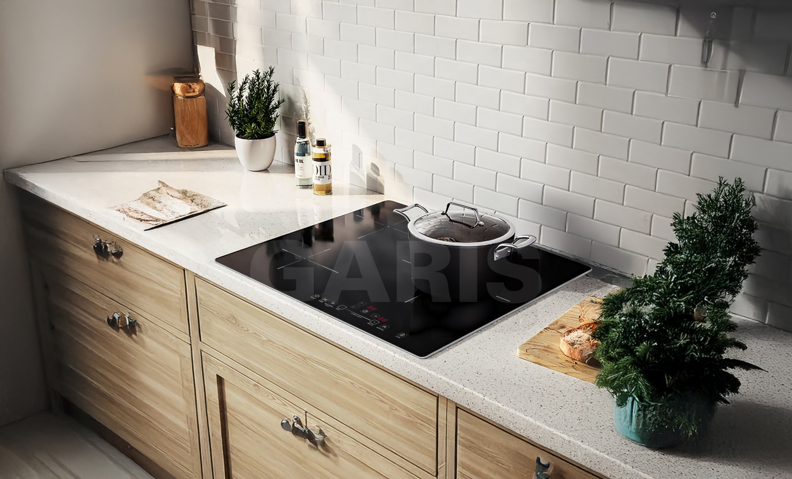 Bếp từ 3 vùng nấu kính vát 4 cạnh viền nhôm Garis G1116