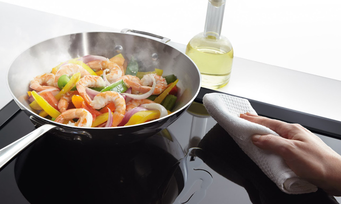 Tiết Lộ 7 Cách Vệ Sinh Bếp Từ Đơn Giản Tại Nhà – Làm 1 Lần Sạch Cả Tuần!