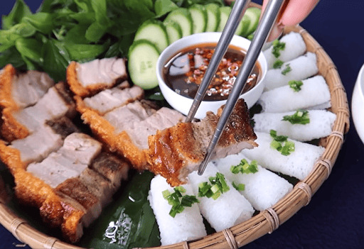 824 thanh pham thit ba chi quay