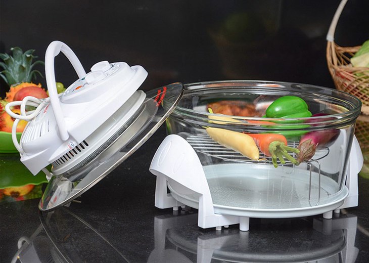 4 lỗi vệ sinh lò nướng thủy tinh cần tránh để sử dụng bền lâu