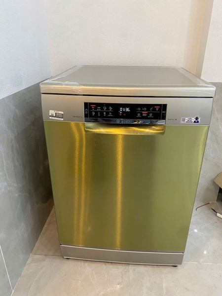Máy Rửa Bát Bosch SMS6ZCI85M Serie 6: Có Thực Sự Đáng Mua Cho Gia Đình Hiện Đại?